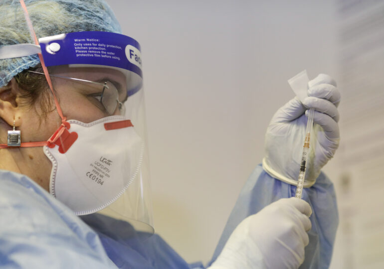 Dozele de vaccin antiCovid neutilizate din prima tranșă merg către alte spitale