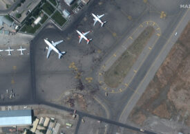 Haosul de pe aeroportul din Kabul s-a văzut şi din satelit (Foto)