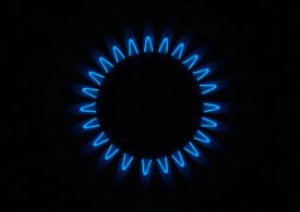 Europenii sunt șocați de creșterea prețurilor la energie: Fac duș mai rar și au de ales între mâncare și încălzire