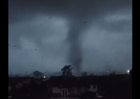 O tornadă uriașă a lovit orașul Milano, după o săptămână de caniculă. S-a întunecat de parcă era miezul nopții (Video)